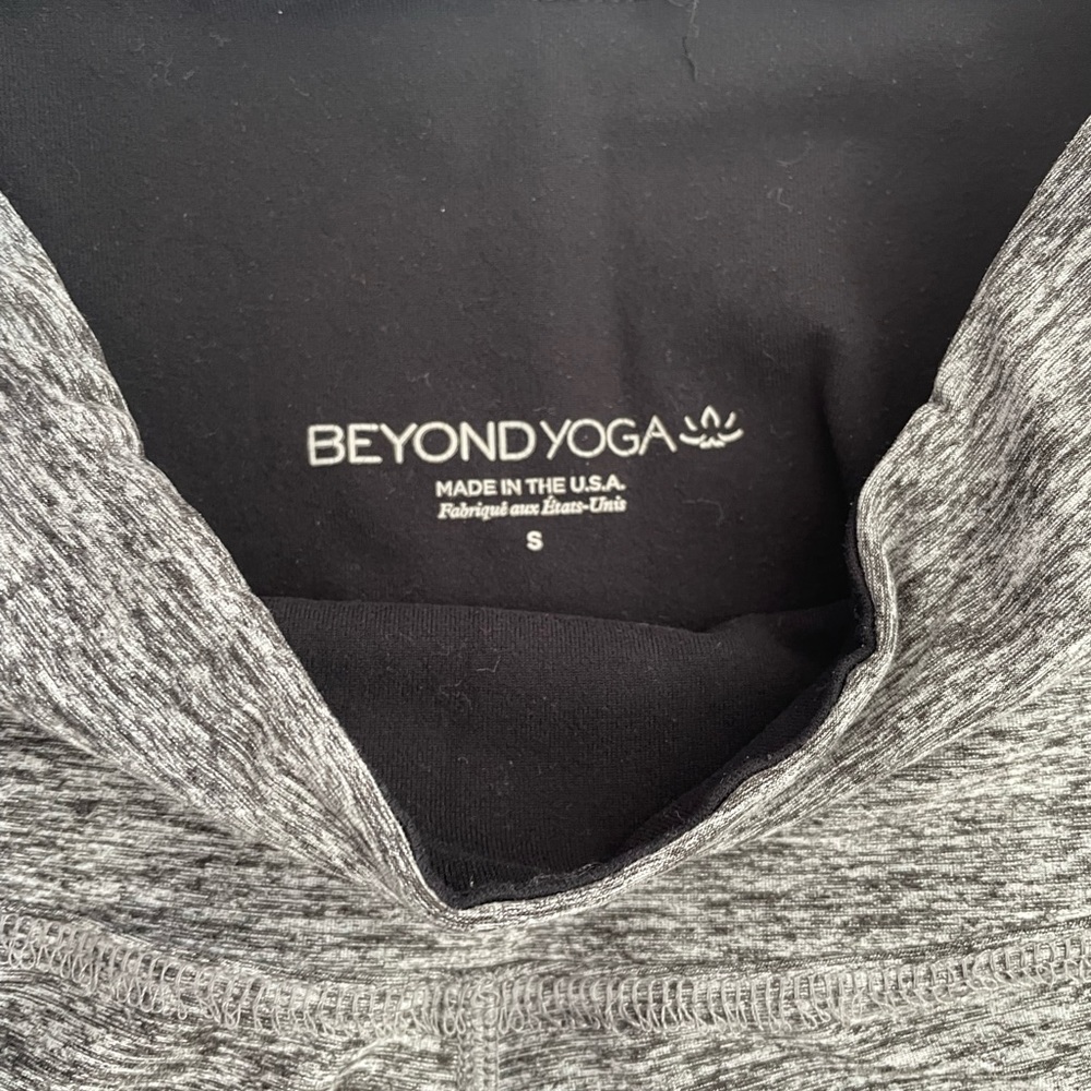 BEYOND YOGA Black and Grey Ombre Leggings Size S